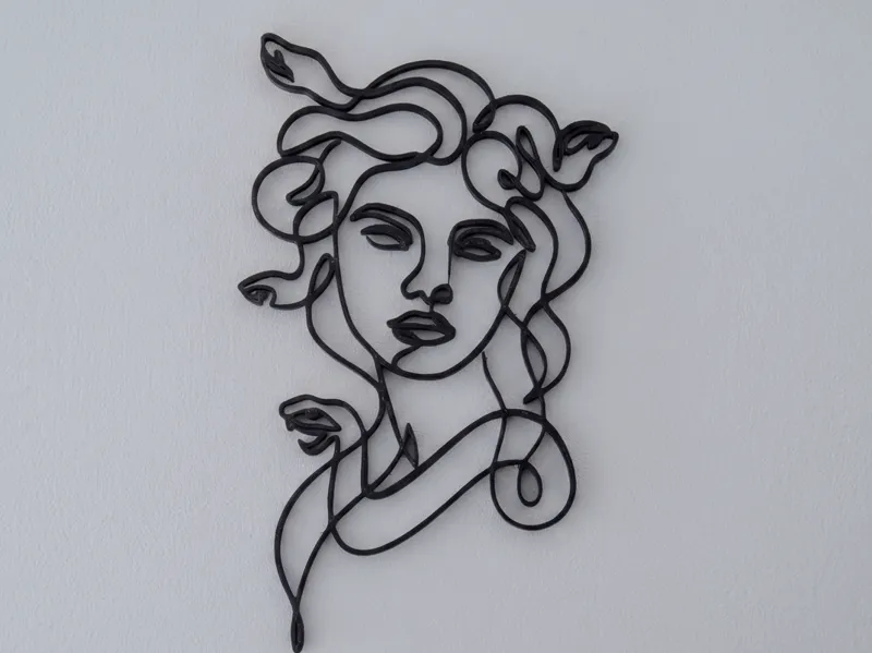 Medusa — Minimalist Line Art Wall Decor