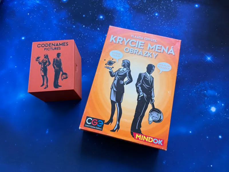 Codenames Pictures - compact travel box