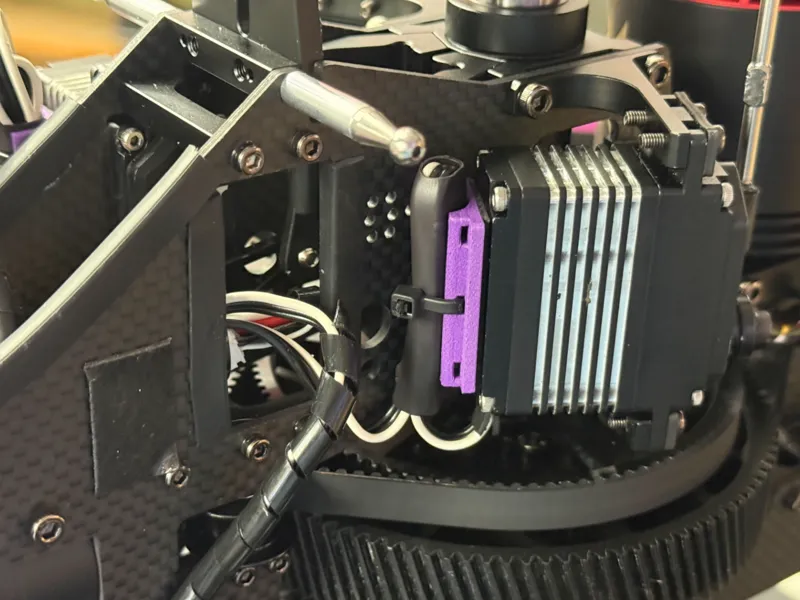XL Power Specter 700 Ultimate Servo Wire Holders