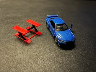 1/64 Scissor Car Lift - Mini Garage Diorama