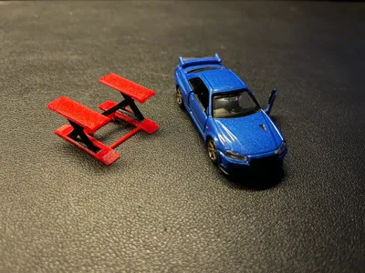 1/64 Scissor Car Lift - Mini Garage Diorama
