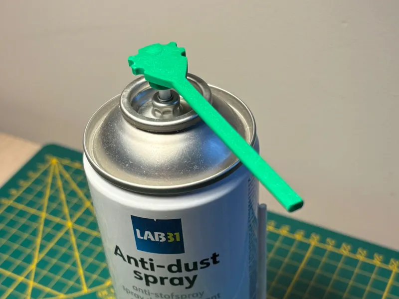 Air spray nozzle for 4mm can tip, magnet hole