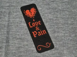 Love & Pain Lesezeichen - Dark Romance