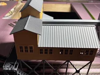 HO Scale coal tipple loader