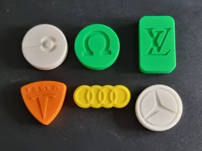 Colorful Retro Party Tokens 04