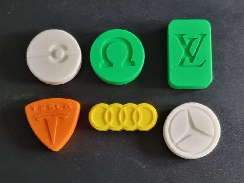 Colorful Retro Party Tokens 04