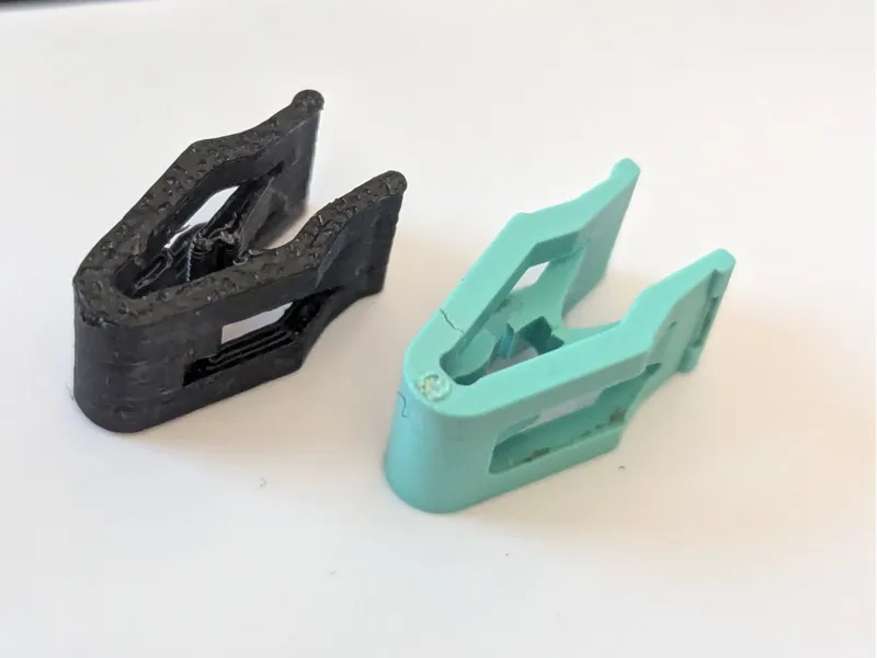 Ford Outer Molding Clip