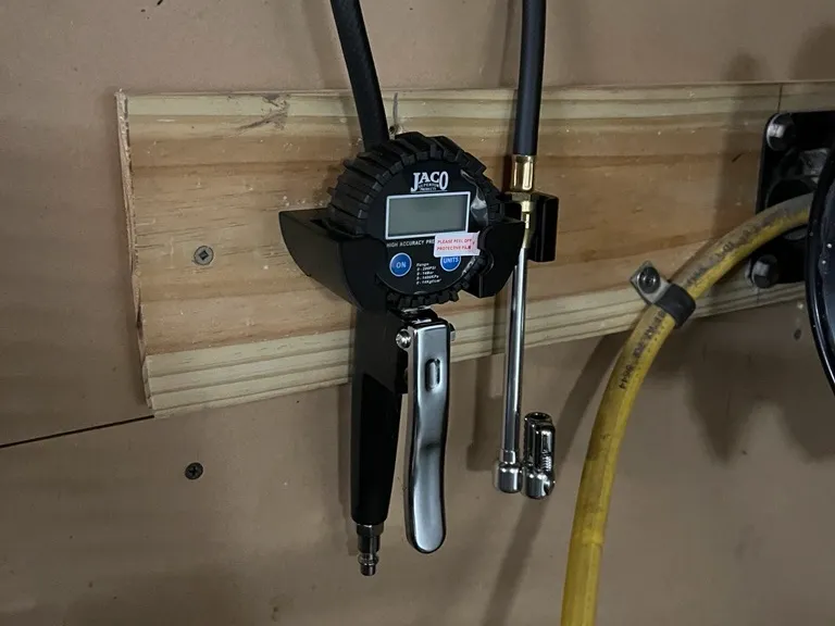 Jaco FlowPro 2 Inflator Wall Mount