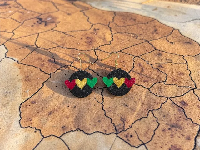 Pan-African hearts earrings