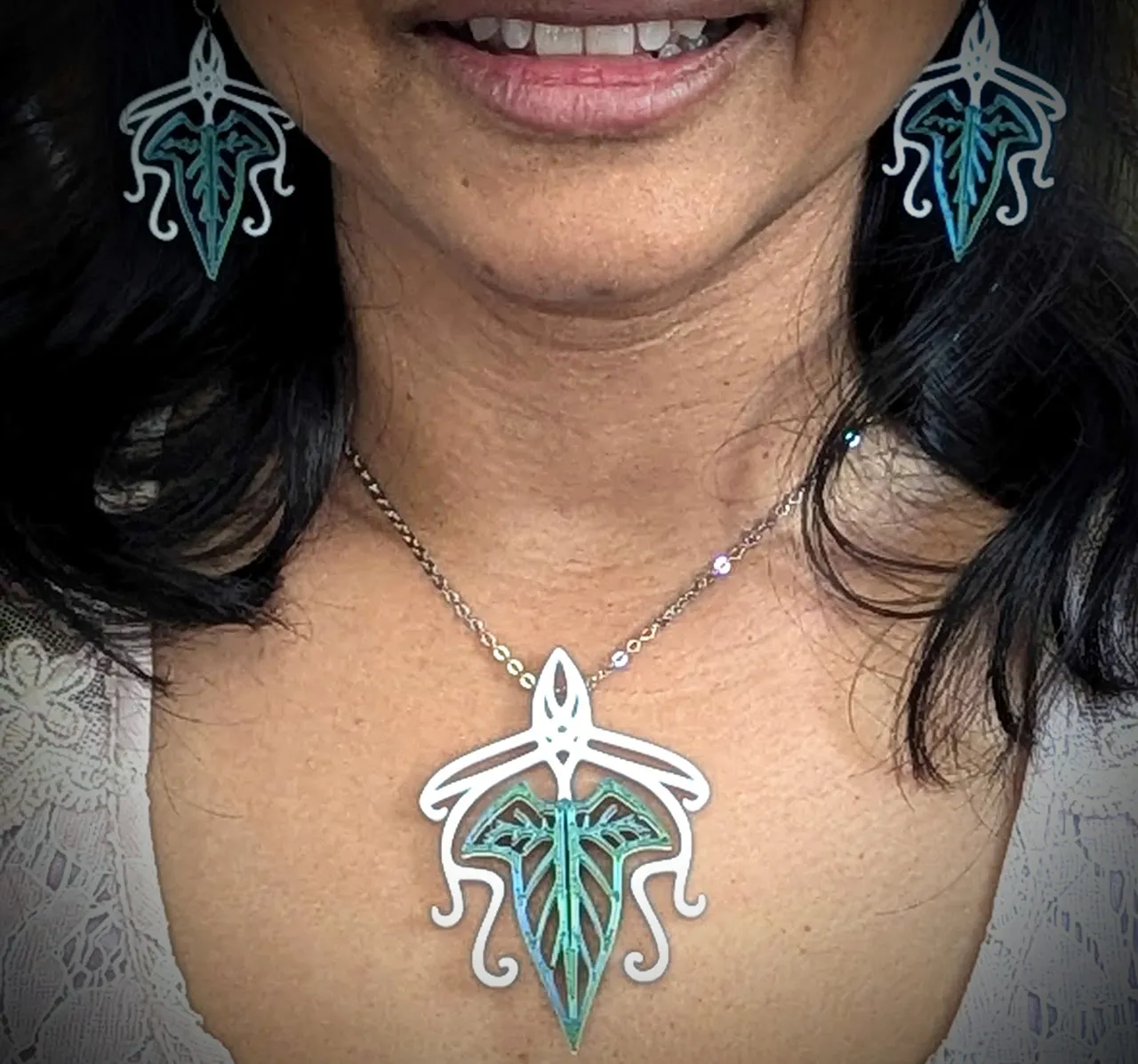 Lorien Leaf earrings & pendant(Lord of the Rings) view 2