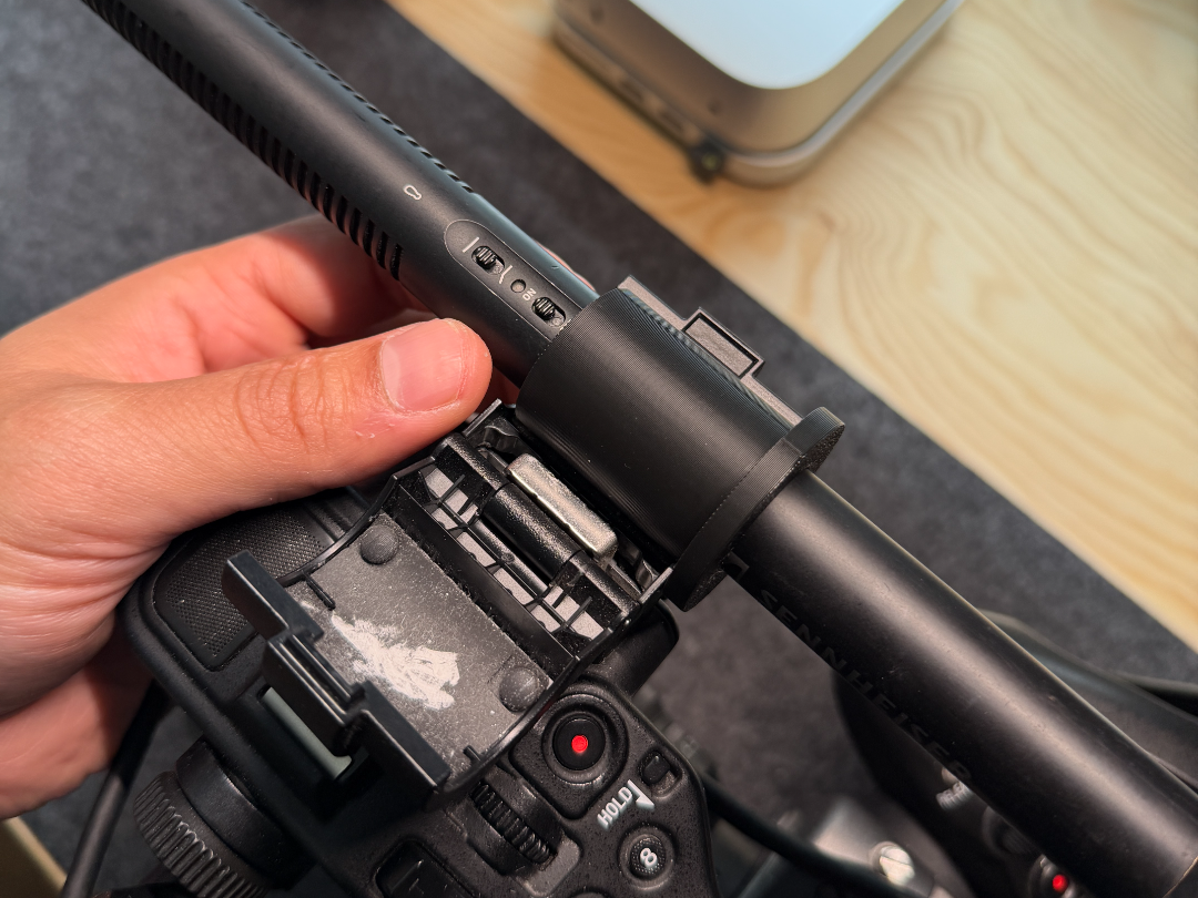 Sony FX6 Shotgun Adapter - Sennheiser MKE 600