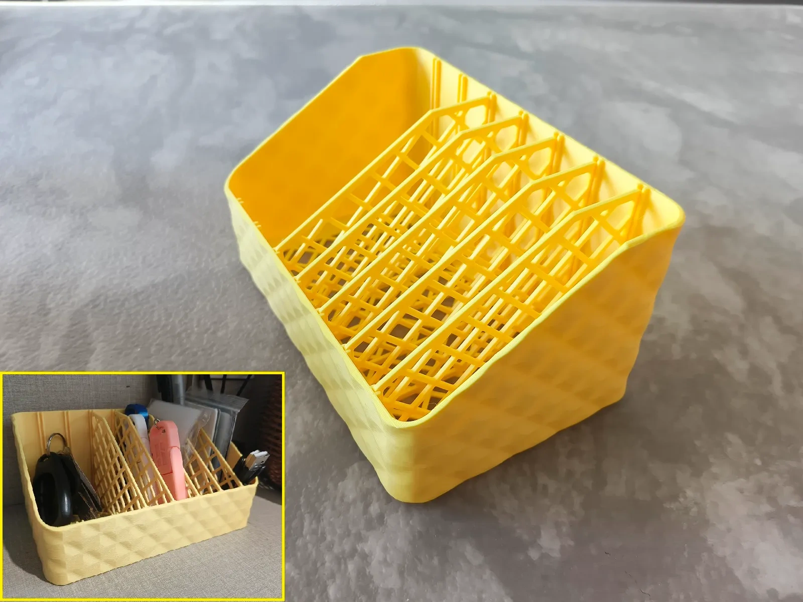 Miniatura 2 do modelo 3D 桌面收纳盒 分隔间距可调