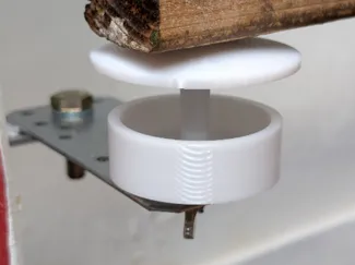 Mite trap / mite barrier / Milbenfalle Hühnerstang