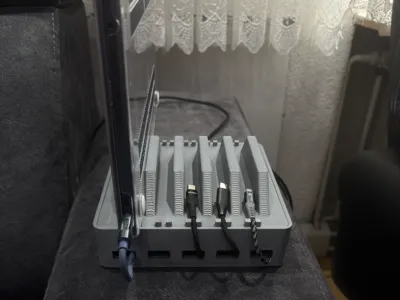 Tablet & Smartphone Charging Station