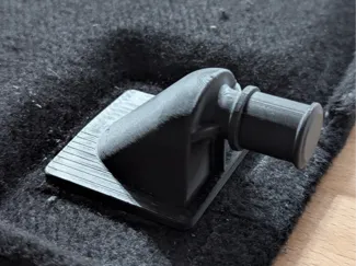 Kia Stinger cargocover hinge