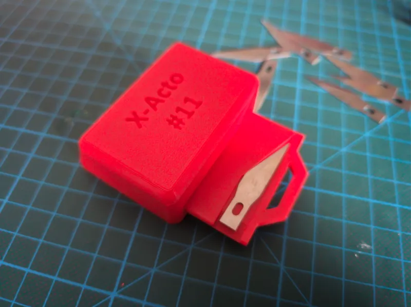 x-acto #11 Blade dispenser