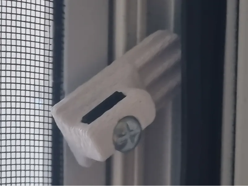 Door & Window Screen Retaining Clips