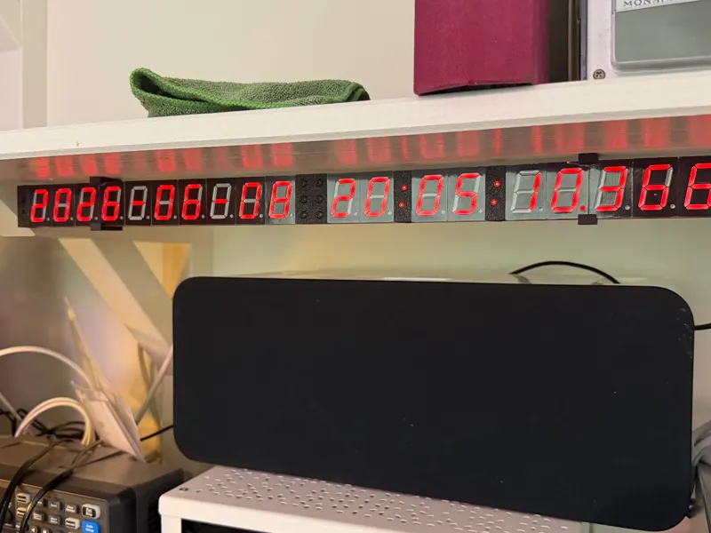 Holder for Precision Clock Mk IV