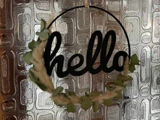 „Hello“ Schriftzug (Fensterdeko)