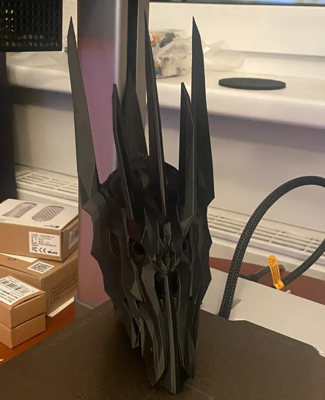 Saurons Helmet | Lord of the Rings