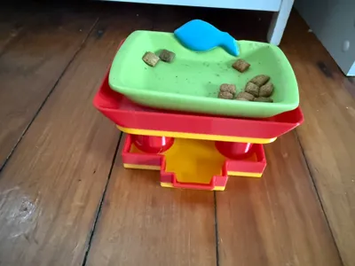 Anti Ant Pet treat palace