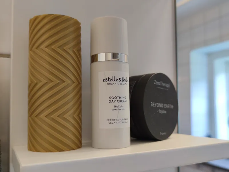 Deodorant hider