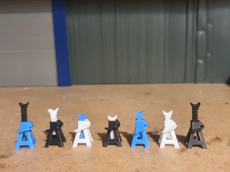 Functional 1:18 Garage Axle/Jack Stand Scale_BNB