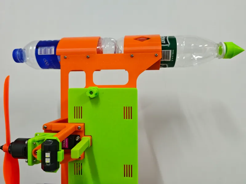 The mineral water bottle cap of the ERRV rc boat