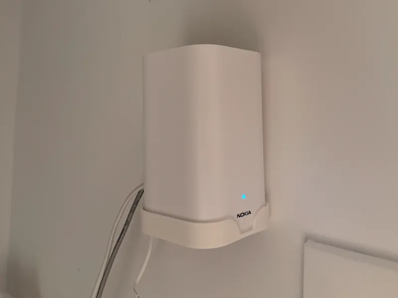 Nokia WiFi Beacon 2 wall mount