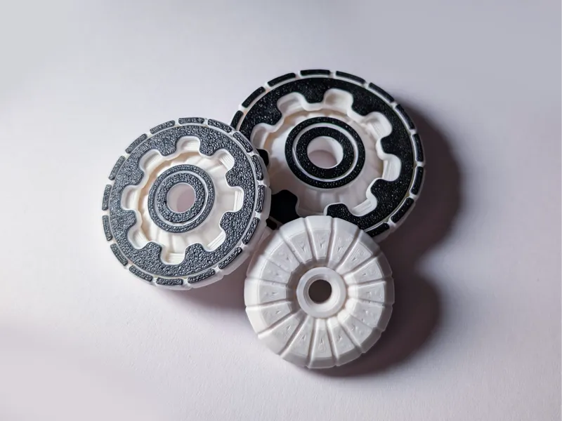 Fidget Coin with Spinner insert