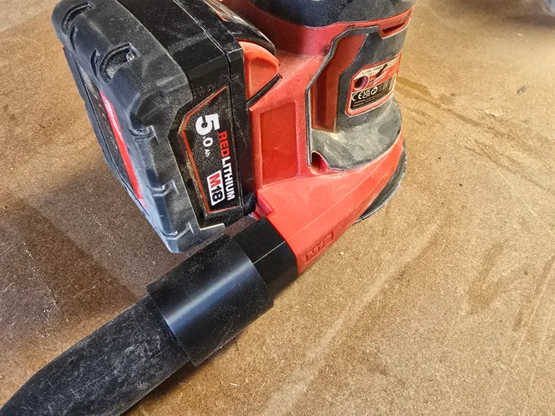 Milwaukee M18 Sander Vacuum adapter