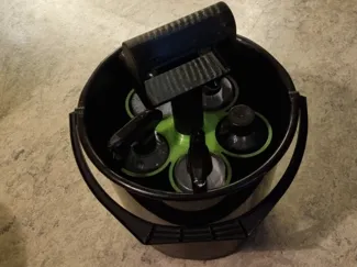 Bottle holder for 10L bucket