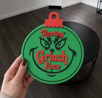 Letrero o emblema decorativo: Resting Grinch Face Christmas Bauble Decor 2 Sizes — vista de referencia 3