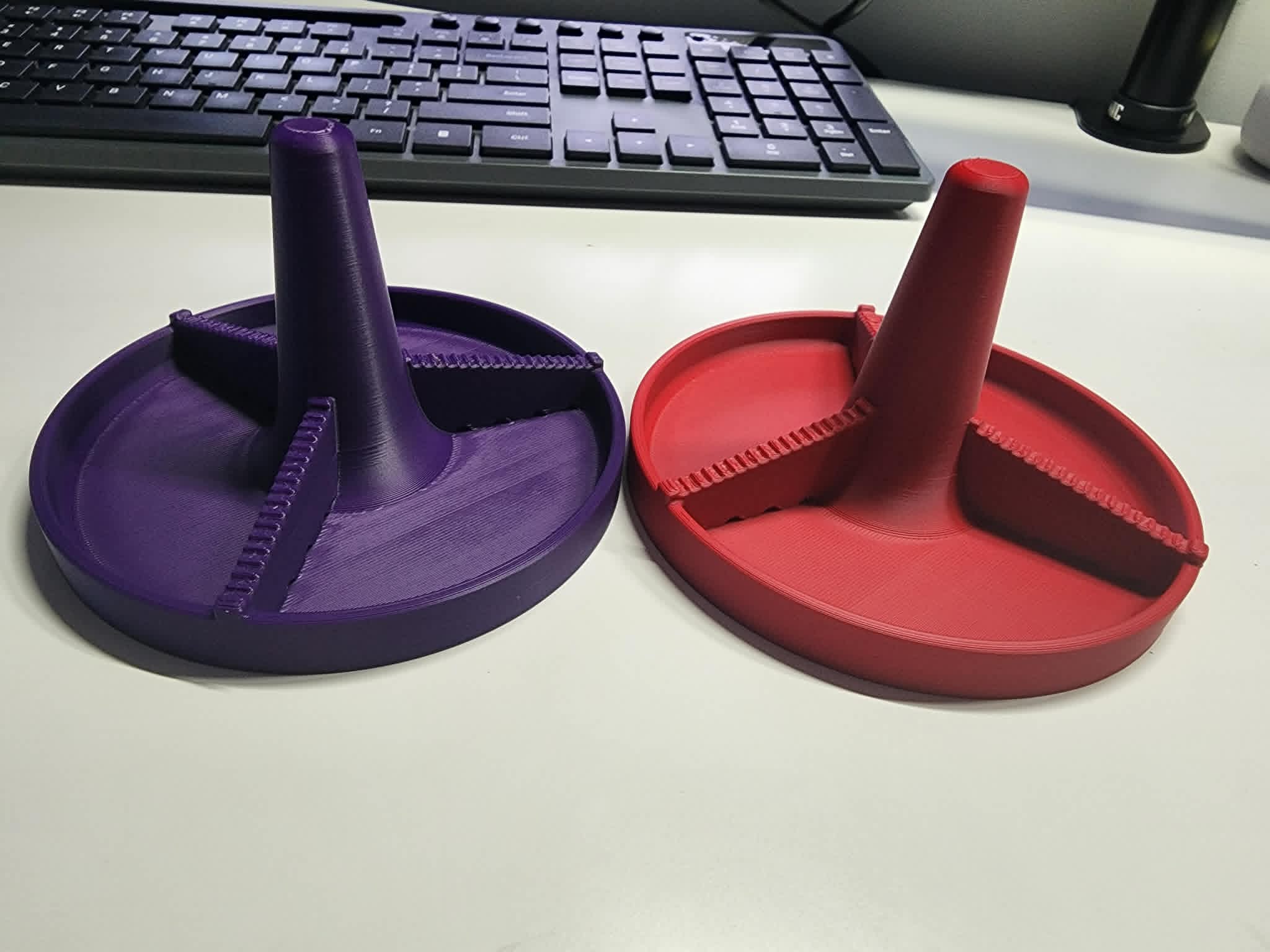 Miniatura 2 del modelo 3D DripDock: Stackable Drying Rack (V2, Solid center)