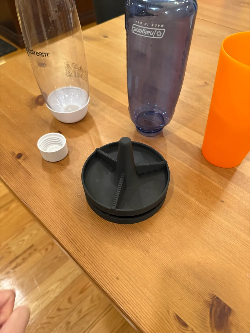 DripDock: Stackable Drying Rack (V2, Solid center) by Adam L - MakerWorld