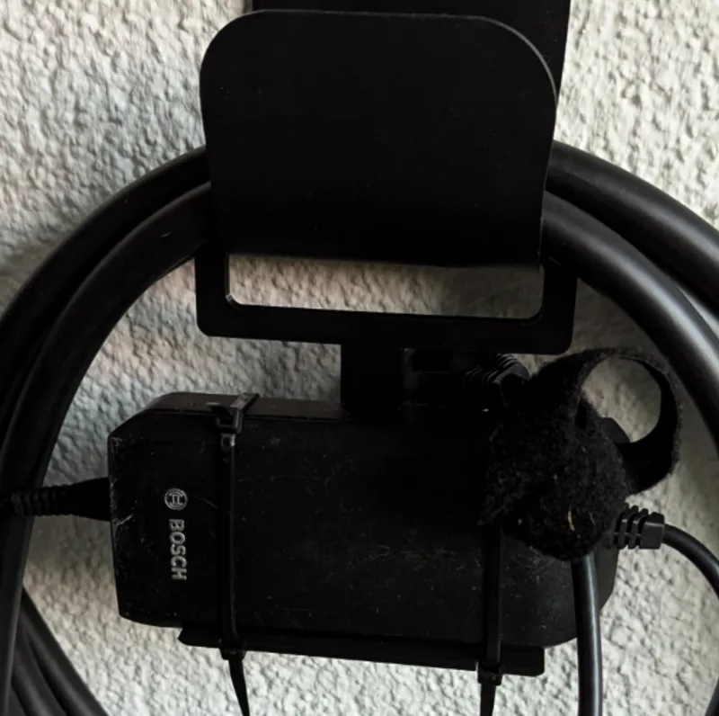 Wall hanger for BOSCH e-Bike standard charger