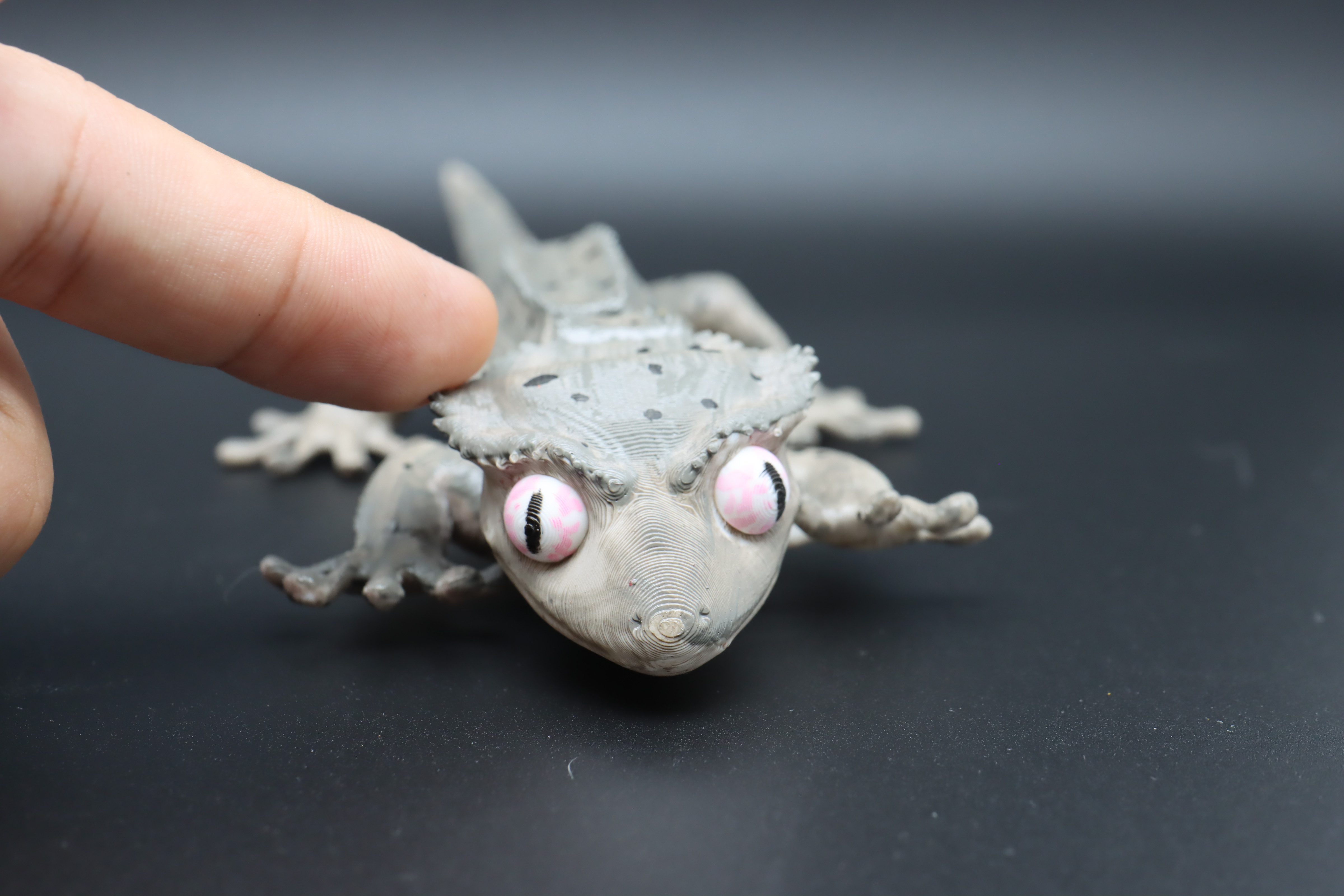Miniatura 1 do modelo 3D 【太像了！可动豹纹守宫&睫角守宫】表面细节丰富/少支撑/低层纹/无大平切面/手涂纹理