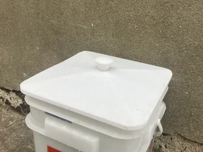 Simple 14kg Square bucket cover