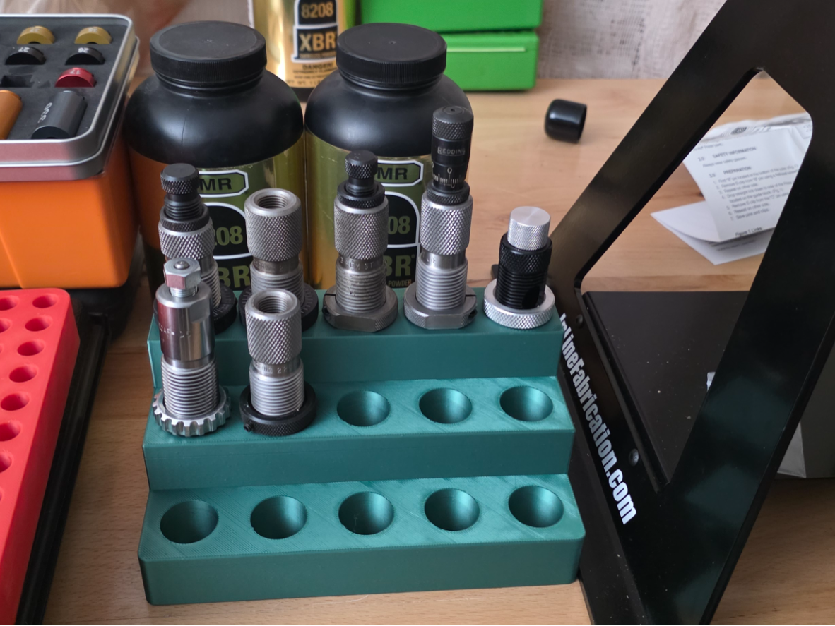 Miniatura 1 do modelo 3D Reloading die organizer