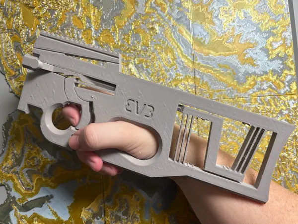 Blaster Nerf P90 à mécanisme souple