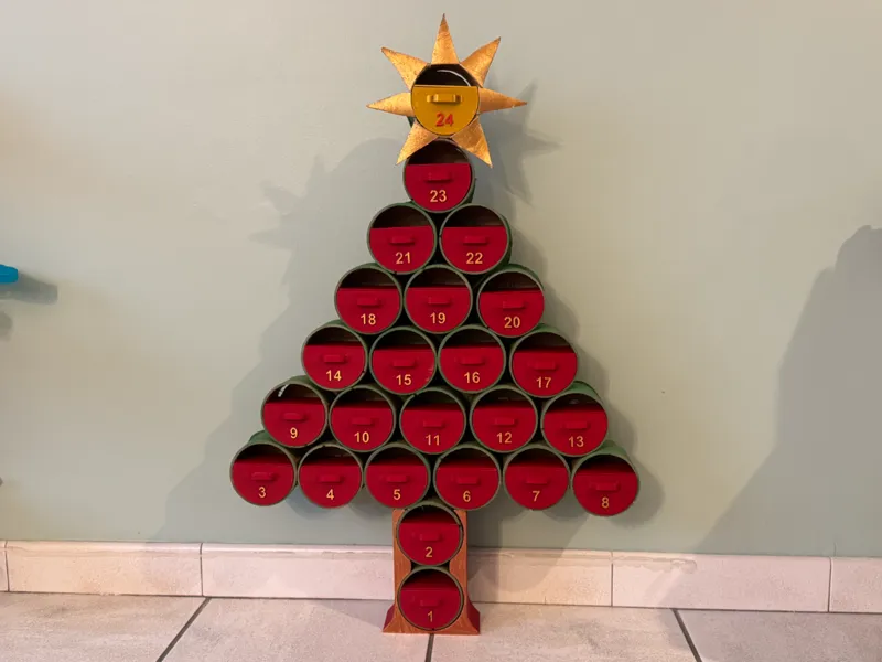 Cardboard spool advent calendar