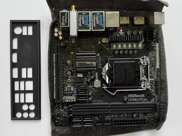 Cache I/O pour carte mère ASRock Z370M-ITX AC