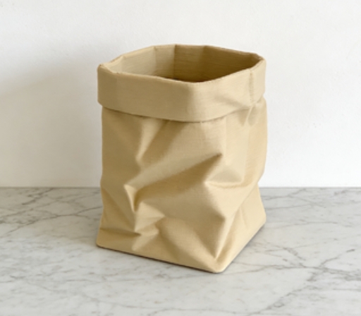 Miniatura 4 do modelo 3D Pen Holder - Paper Bag