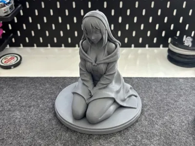 Kneeling Anime Girl | Premium Desk Statue