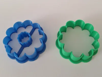 Linzer Cutter