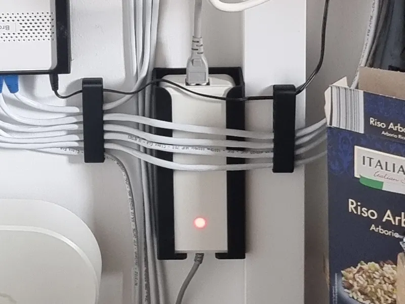 Freeplug wallmount