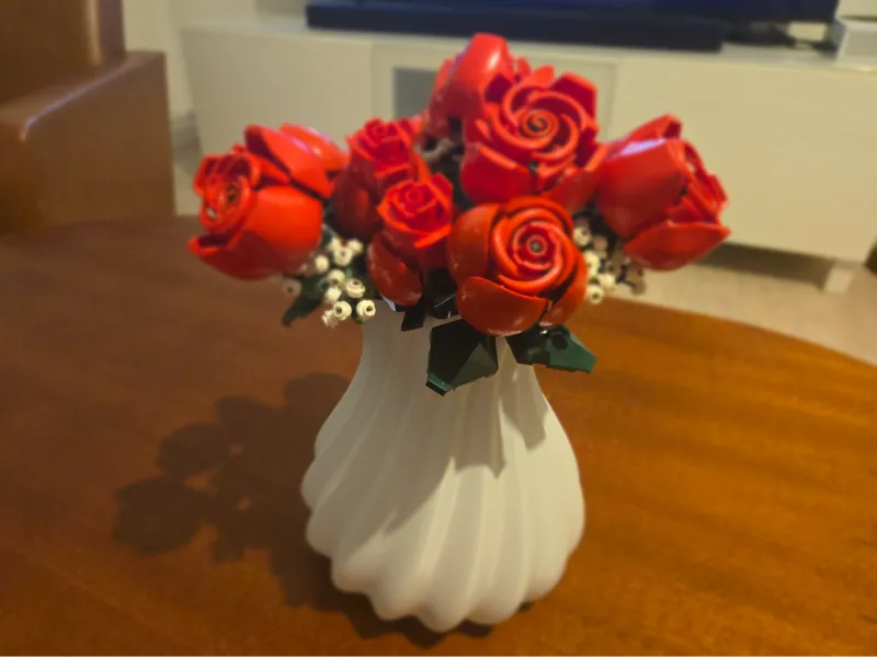 L E G O rose Vase