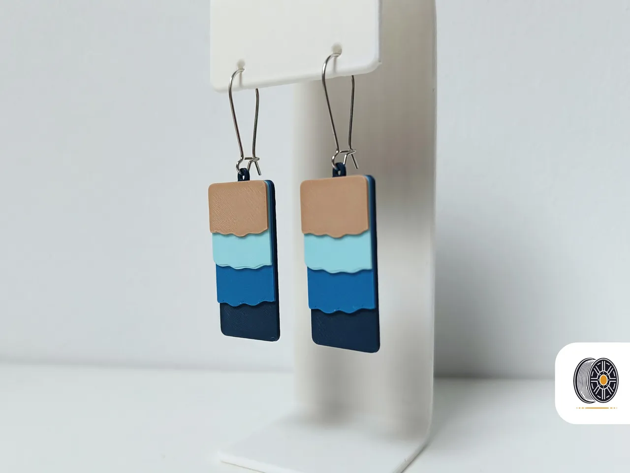 Le Onde | Modern Minimalist Waves Earrings view 4