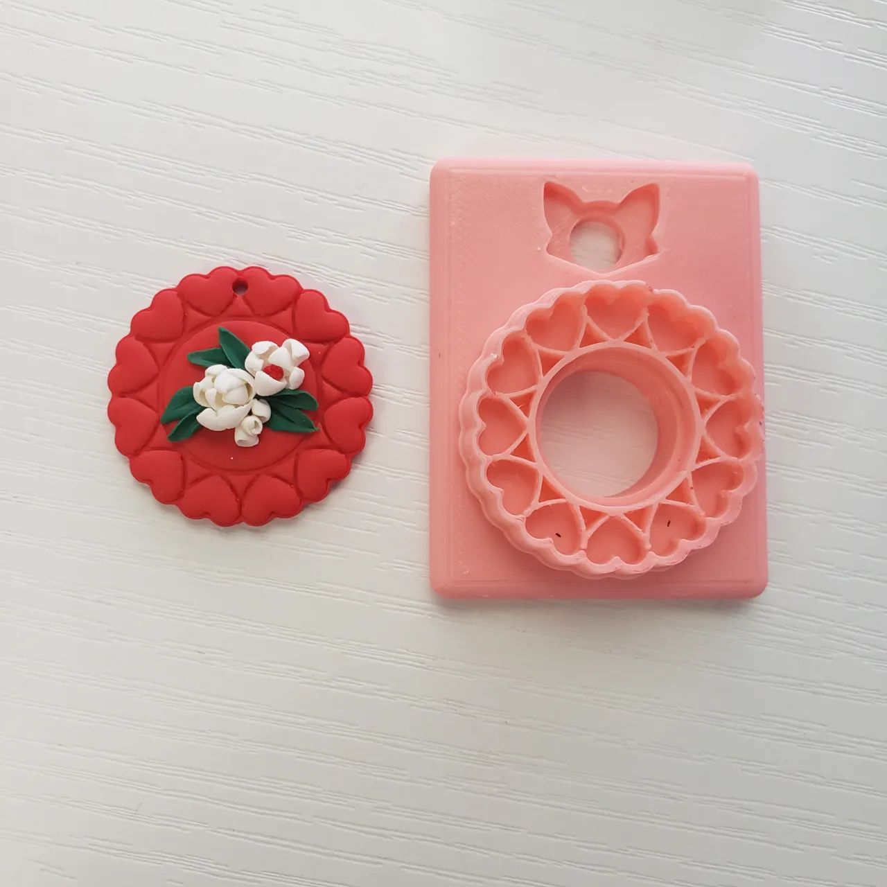 Heart Wreath Valentine Polymer Clay Earring Cutter view 2