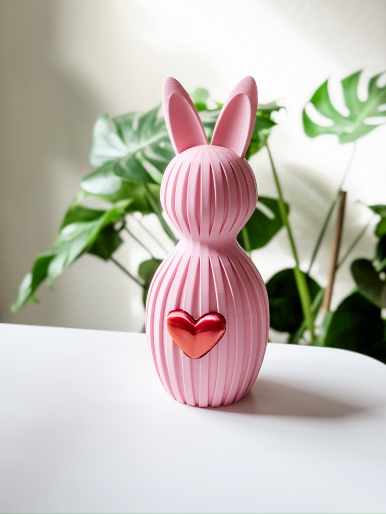 Miniatura 3 do modelo 3D Easter Bunny With Removable Heart